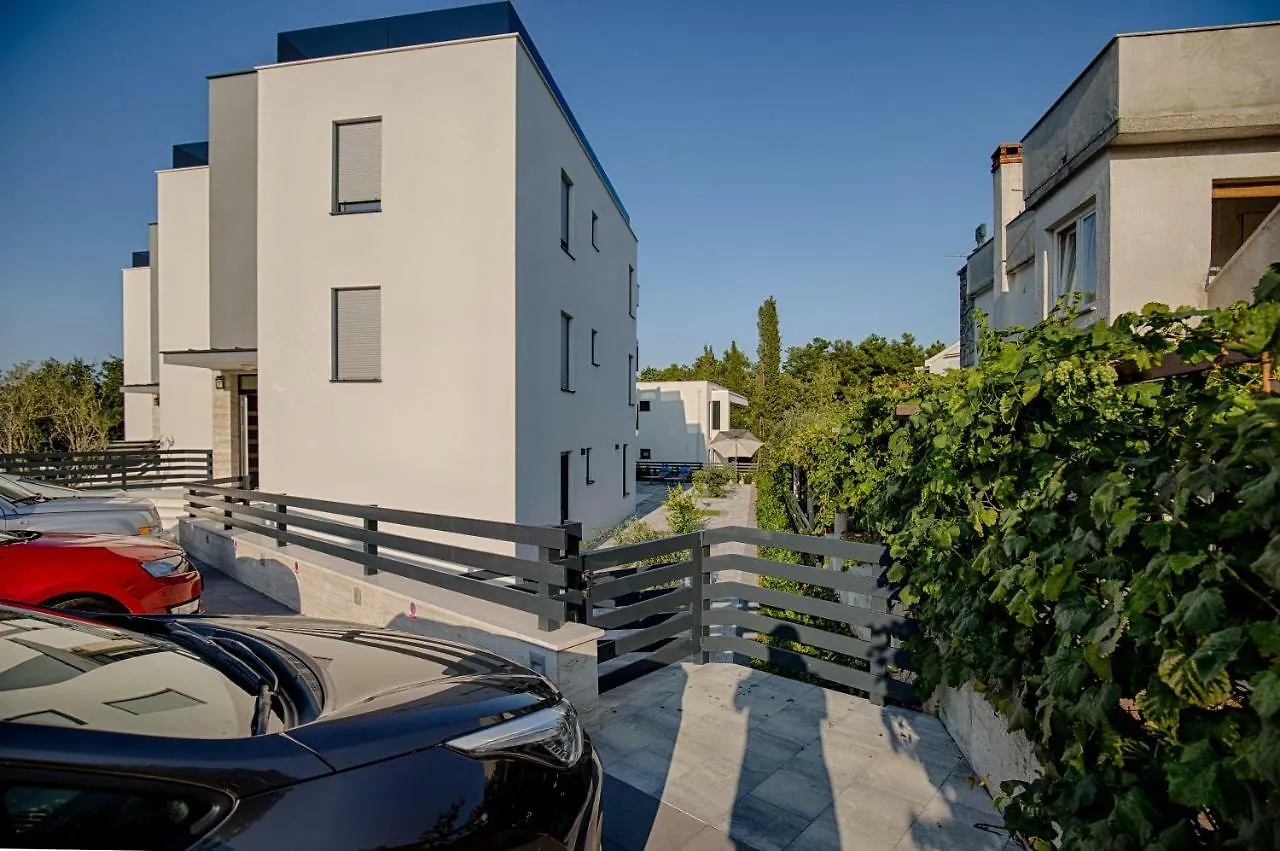 Deluxe Beach Apartments by Traveler Tourist Agency Krk Krk Town