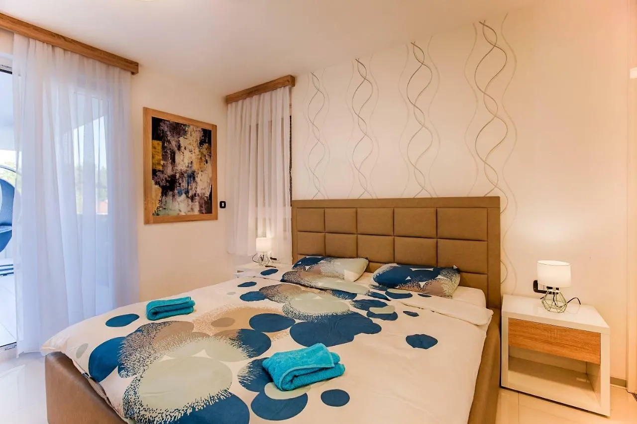 Deluxe Beach Apartments by Traveler Tourist Agency Krk Krk Town