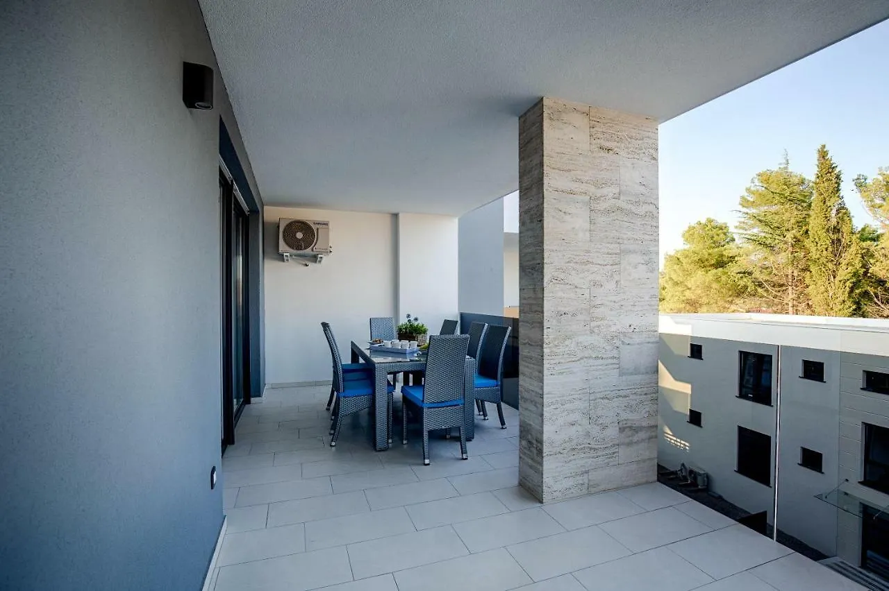 Deluxe Beach Apartments by Traveler Tourist Agency Krk Krk Town