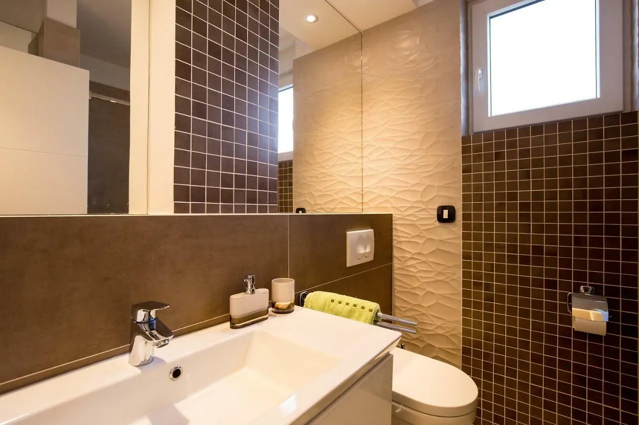 Deluxe Beach Apartments by Traveler Tourist Agency Krk Krk Town