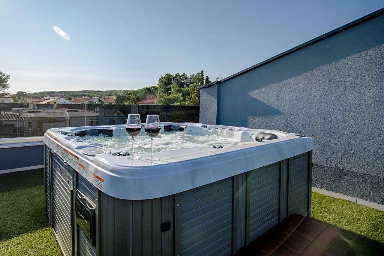 Deluxe Beach Apartments by Traveler Tourist Agency Krk Krk Town 0*,  Croatia