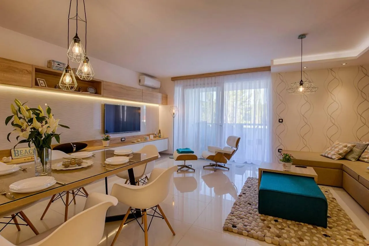 Deluxe Beach Apartments by Traveler Tourist Agency Krk Krk Town