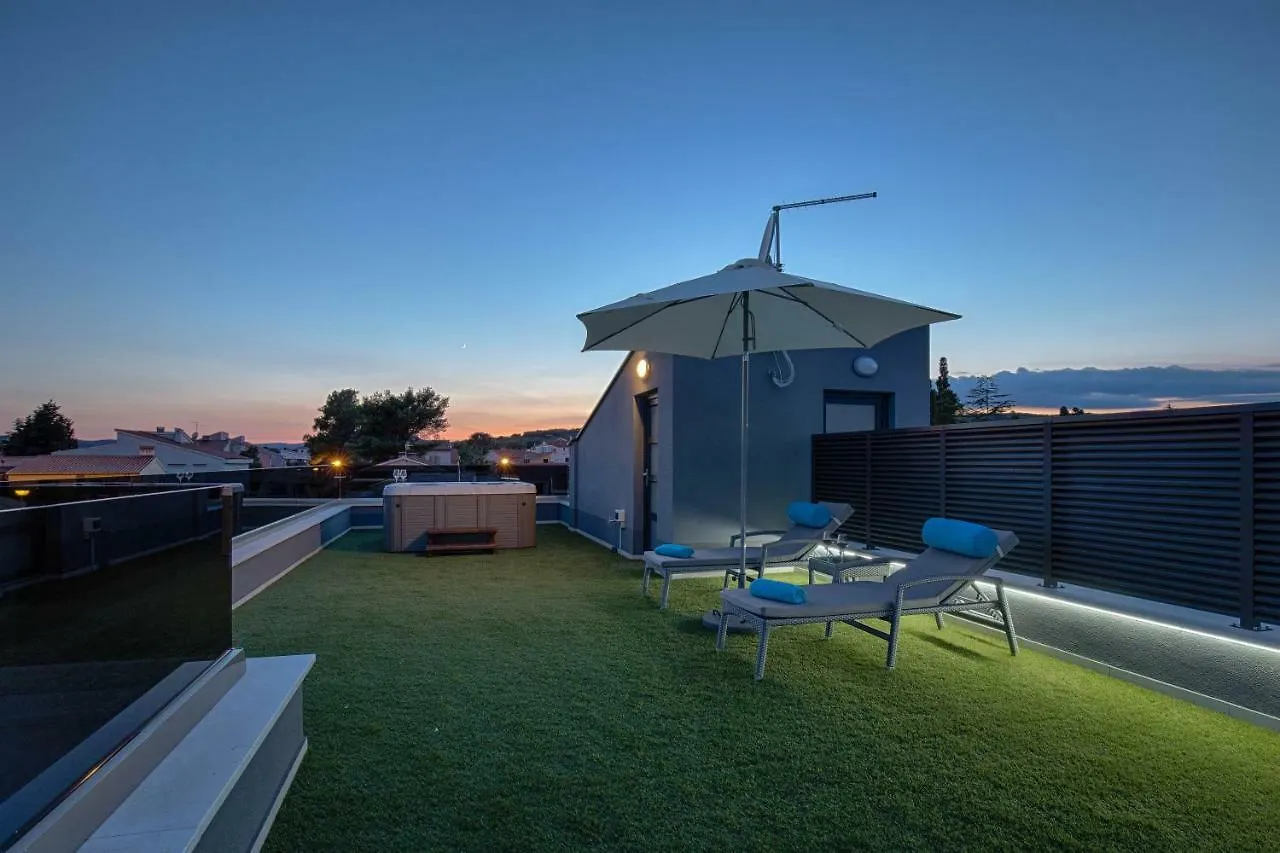 Deluxe Beach Apartments by Traveler Tourist Agency Krk Krk Town